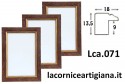 LCA.071 CORNICE 24X30 PIATTINA NOCE FILO ORO CON VETRO
